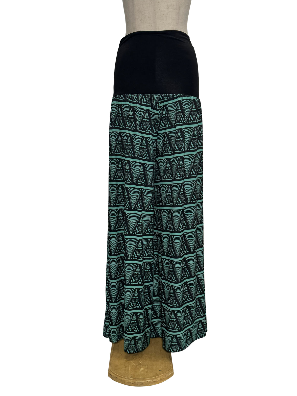 【LAHAINAMOON】スカパン_lahaina-0006-tapa-triangle-green