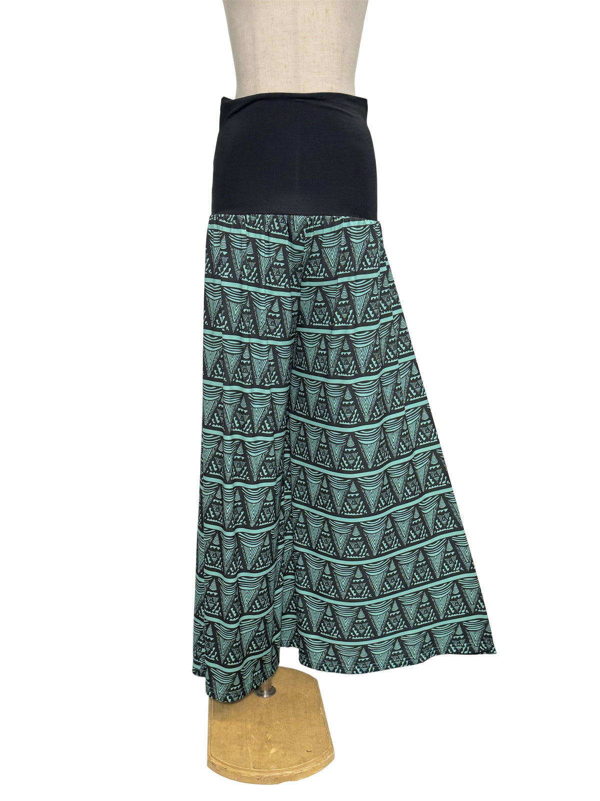 【LAHAINAMOON】スカパン_lahaina-0006-tapa-triangle-green