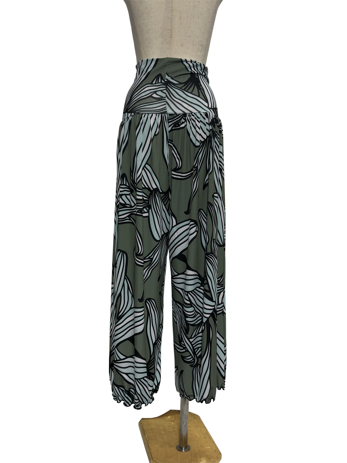 【LAHAINAMOON】ミドル丈パンツ_lahaina-0007-tileaf-green