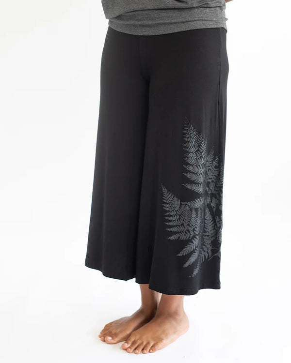 【Puahina(プアヒナ)】ポロヒワ・パラパライ・カイラ・カプリパンツ（Polohiwa Palapalai Kaila Capri Pants）※7月中旬発送